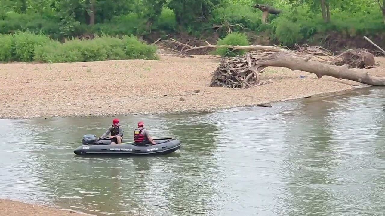High Ridge Fire crews train on the Big River at Rockford Park